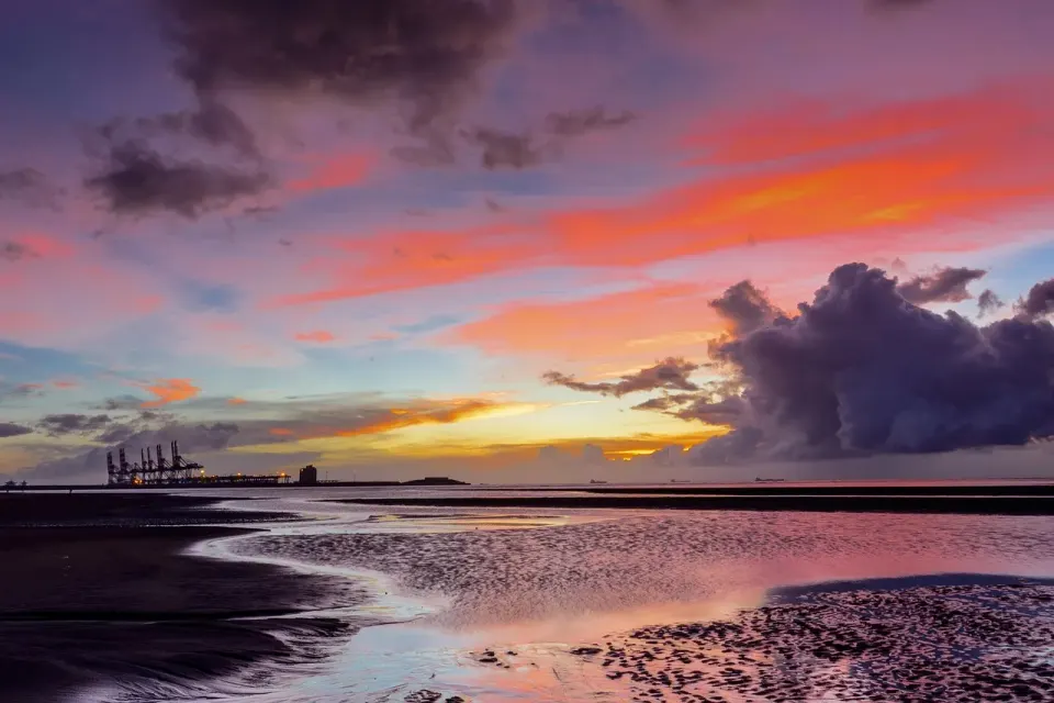 sunset glow, twilight, taipei port, taiwan